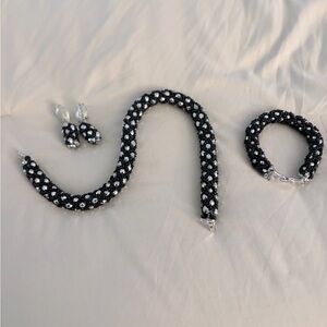 Chic Black and White Beaded Jewelry Set